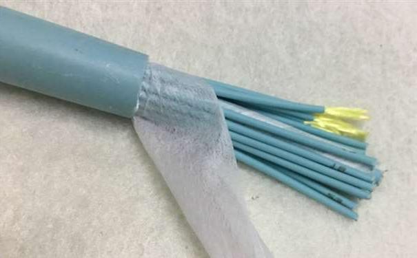 内蒙古欧孚光缆厂家：室内光缆和室外光缆的区别